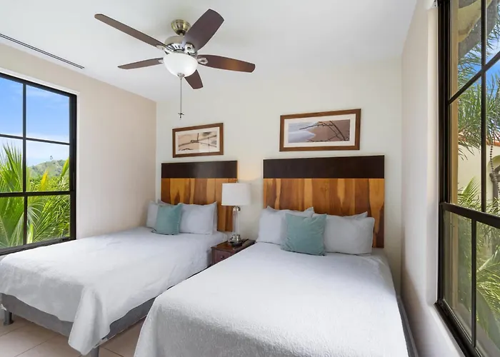 Renovated In High-end Community With Spectacular Mountain Views, Modern Design, And Club Access