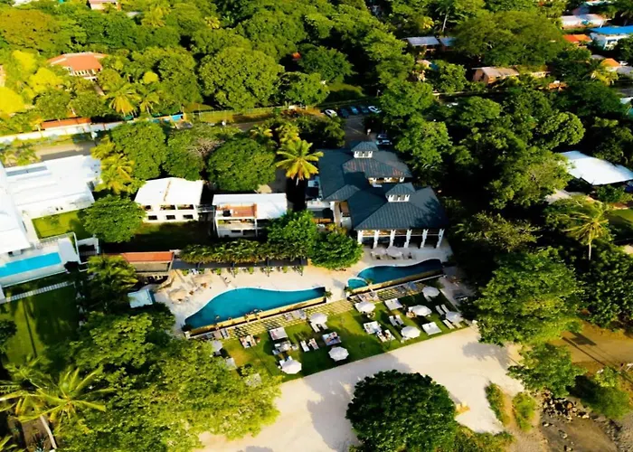Сasa de vacaciones Renovated In High-end Community With Spectacular Mountain Views, Modern Design, And Club Access